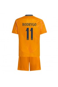 Real Madrid Rodrygo Goes #11 Babyklær Borte Fotballdrakt til barn 2024-25 Korte ermer (+ Korte bukser)